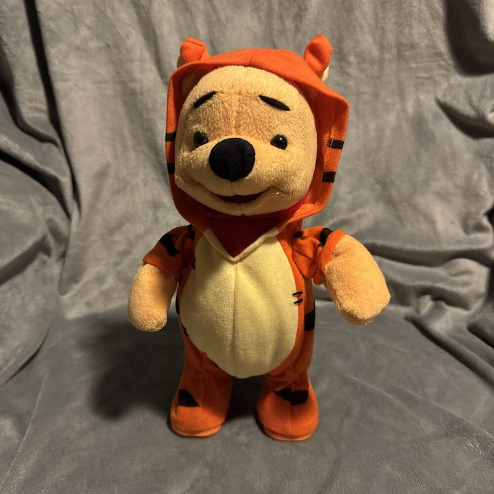 Vintage 1999 Bounce Around Winnie The Pooh in Tigger Plush Mattel 10" Halloween